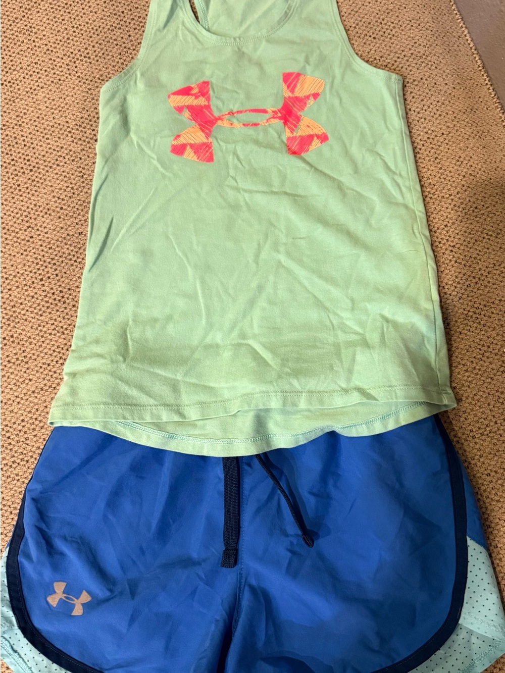 Under Armour Mint Green HeatGear Tank with Coral Accent and  Under Armour Shorts